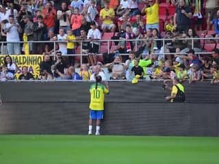 Ronaldinho šou na Štadióne Antona Malatinského na vypredanom štadióne v Trnave