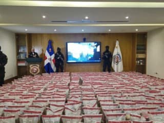 Medzinárodná protidrogová akcia Linea: Tisíce kilogramov kokaínu za 175 miliónov eur