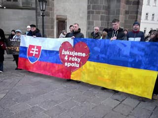 Tiché zhromaždenie občianskeho združenia Spletinia v Košiciach pri príležitosti štvrtého výročia vojny na Ukrajine