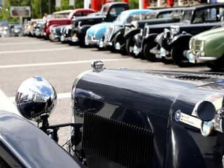 V Bratislave sprístupnili stovky veteránov, skončila sa FIVA Rally