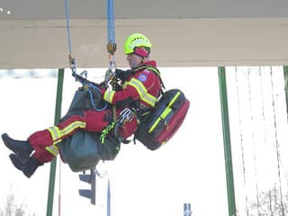 Riaditeľ HaZZ Benedikovič hovorí o cvičení akcieschopností a reakcií lezeckej skupiny hasičov