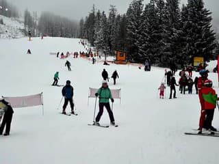 Stredisko Štrbské Pleso otvára lyžovačku vo Vysokých Tatrách už tradične ako prvé