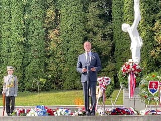Raši pri príležitosti dnešného dňa vyjadril v Kalinove úctu a vďaku všetkým, ktorí bojovali proti fašizmu, neslobode a útlaku