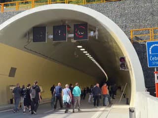 NDS čiastočne sprístupnila verejnosti tunel Čebrať a časť nového úseku
