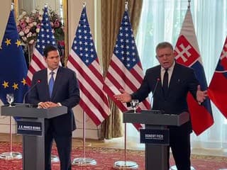 Tlačová konferencia amerického ministra zahraničia Marca Rubia a premiéra Roberta Fica