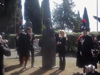 M. Šimkovičová odhalila bustu generála M. R. Štefánika na vojenskom cintoríne v Ríme