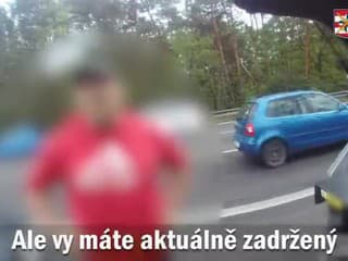 Profesionálny šofér jazdil sfetovaný, po tretej kontrole mu policajti rovno zobrali auto