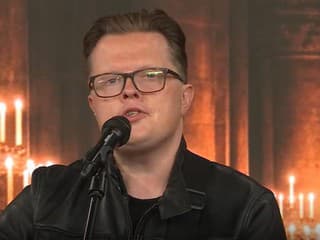 Angelo Kelly v Ranných novinách TV Joj zaspieval aj skladbu, ktorú napísal ako 13-ročný