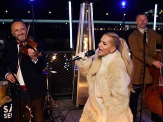 Dara si splnila tajný sen. Zaspievala si ľudovku s Kandráčovcami.