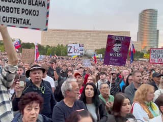 V Bratislave sa podvečer koná protest proti konsolidácii
