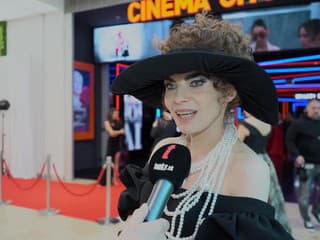 Premiéra Diabol nosí Pradu 2 sa niesla v znamení módy: Herečky stylovala Maja Andrašovanová