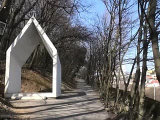 Bratislavská kalvária nad Pražskou ulicou je dokončená