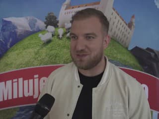 Lukáš Adamec bol poriadny párty man: Bujaré Silvestre a... nahý na snehu?