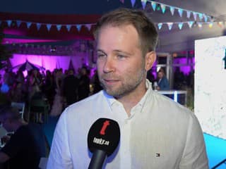 Manželka Bezdedu sa chystala na párty, Tomáš ju nechal doma: Keď mu posielala fotky, prišla tvrdá rana