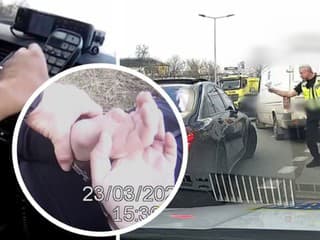 Muža policajti naháňali ulicami mesta a nakoniec naňho museli aj namieriť zbraň