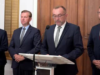 Predseda výboru pre hospodárske záležitosti NR SR Róbert Puci po stretnutí hospodárskych výborov parlamentov krajín V4