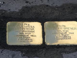 Osádzanie Kameňov zmiznutých na Ulici Fraňa Kráľa
