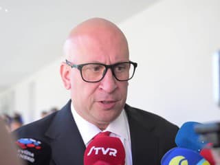 D1 na Zemplíne nemešká ani o deň, uviedol minister dopravy Jozef Ráž