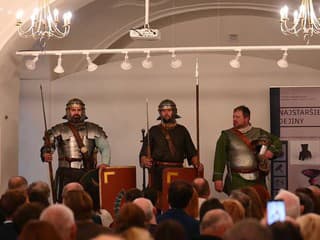 Archeológ A. Sabov hovorí o výstave Najstaršie dejiny