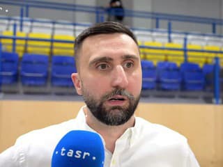 Tréner Košíc Danilo Rakočevič po drvivej domácej prehre s BC Slovan Bratislava