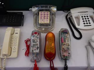 Holíčsky zámok hostí najväčšiu zbierku pevných telefónov na Slovensku