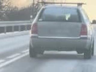 Vodič na diaľnici kľučkoval a prešiel do protismeru, nafúkal viac ako 4 promile