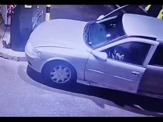 Do stojana čerpacej stanice narazil opitý vodič! Vystriedal ho spolujazdec, tiež opitý