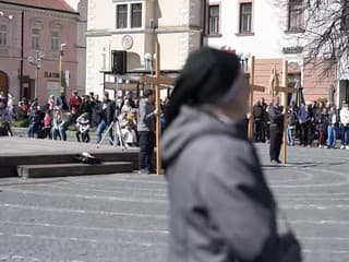 Tiché nesenie kríža mestom Trnava