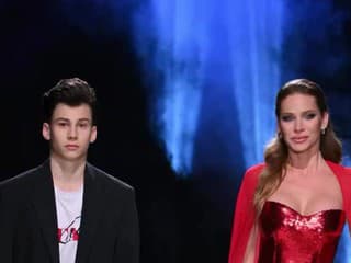 Andrea Verešová na móle so synom Danielom