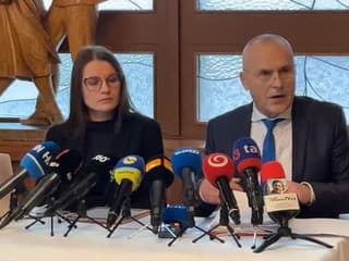 Tlačová konferencia obhajcov guvernéra Národnej banky Slovenska Petra Kažimíra