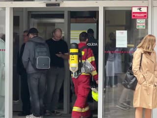 Požiar v budove STU v Bratislave: Na mieste zasahovali hasiči