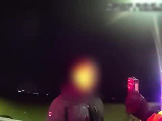 Šokovaný opitý vodič, ktorý havaroval a pokúsil sa ujsť: To fakt? Na Vianoce nebude doma?