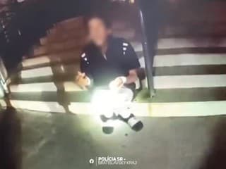 Polícia chytila a obvinila podpaľača z Petržalky.