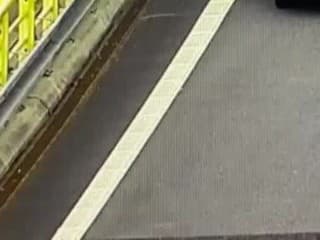 Vodič si urobil z diaľnice vyhliadku