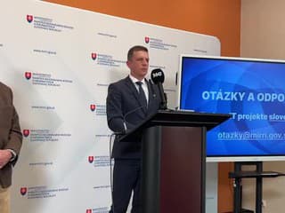 Brífing Ministerstva investícií, regionálneho rozvoja a informatizácie: Informovanie o otázkach k dočasne pozastaveným IT tendrom