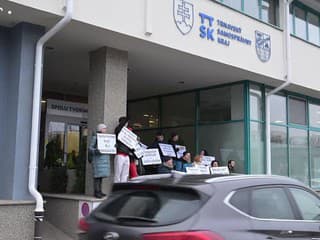 Zástupca Nepočujúcich Jaroslav Cehlárik hovorí o protestnom zhromaždení