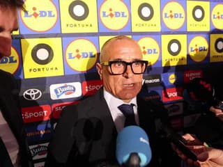 Francesco Calzona po zisku ocenenia Tréner roka 2025