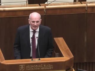 Mikloško si vyslúžil potlesk v stoji od celej opozície