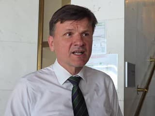 Reakcia Alojza Hlinu po tom, čo ho zo sály vykázal Tibor Gašpar
