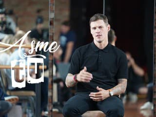 Úryvok z relácie A SME TU, v ktorej bol hosťom Martin Škrtel