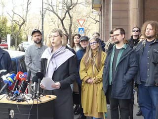 Kultúrne organizácie, ktorým Rada FPU zrušila zmluvy na viacročné projekty, sa chcú brániť právnou cestou