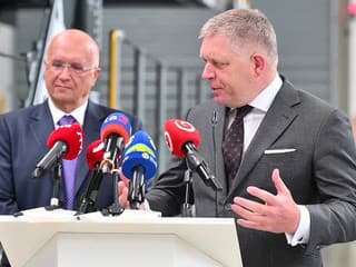 Automatizácia je podľa premiéra jednou z ciest, ako riešiť nedostatok pracovnej sily