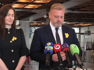 Poslanci strany SaS podáva trestné oznámenie pre pochybný nákup hasičských áut