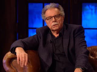 Pavol Hammel sa v šou Neskoro večer podelil o historky spojené s cestovaním v MHD