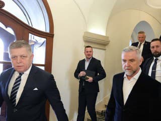 Fico, Kaliňák, Gašpar a Para avizujú podanie trestného oznámenia na prokurátora Šureka