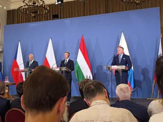 Fico na summite V4: Nebudeme nastoľovať témy, ktoré nás rozdeľujú
