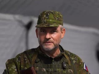 Prezident Pellegrini si Dankovu kritiku len tak nenechal a vyzval ho, aby sa na výcvik pridal