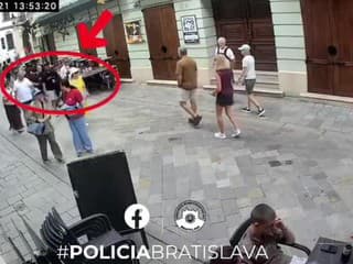 Bratislavská polícia zadržala zlodejky pri okrádaní turistov