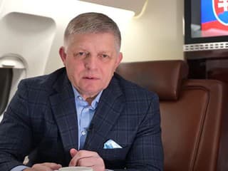 Fico sa pred cestou na európsky summit rozhodol prehovoriť aj ku koaličným partnerom