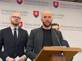 Tlačová konferencia Progresívneho Slovenska z Národnej rady